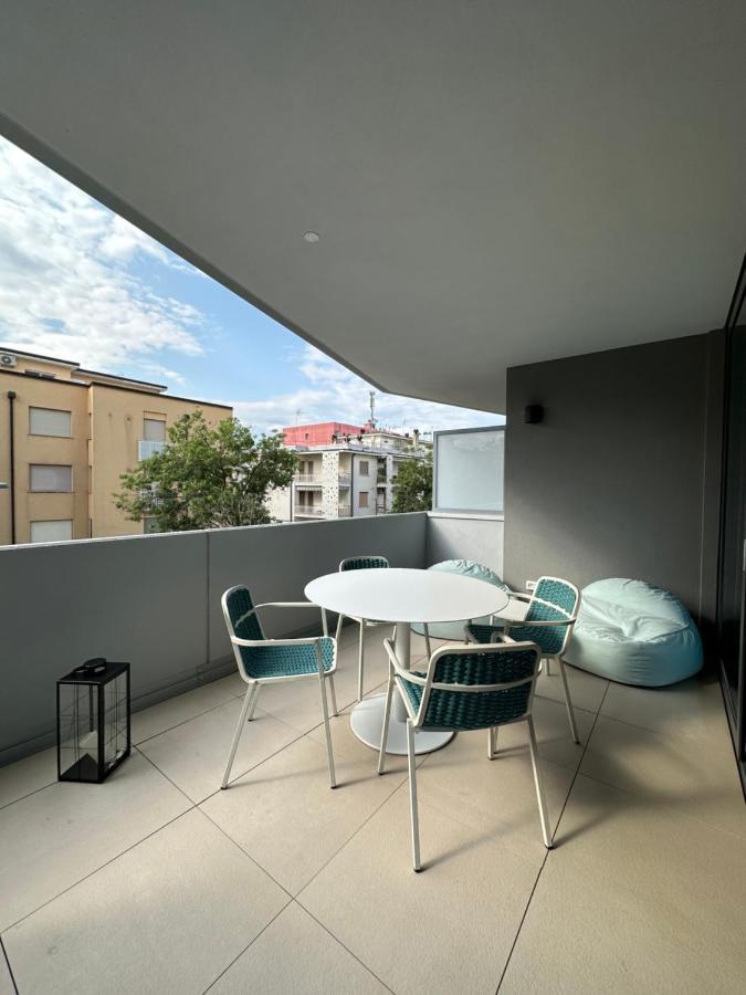 Aparthotel Zefiro Com Design, Large Terrace, Bike, Near Beach And Thermal Grado Eksteriør billede