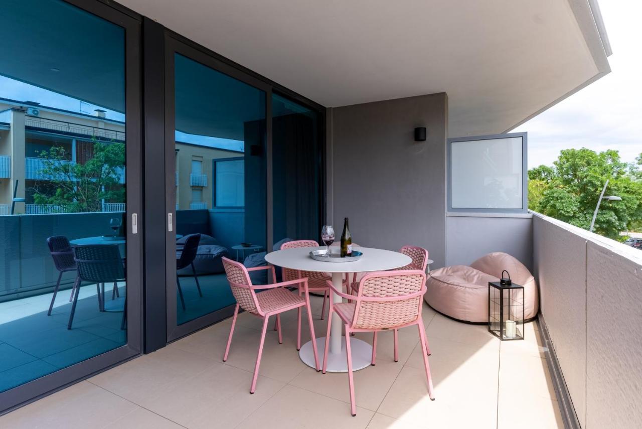 Aparthotel Zefiro Com Design, Large Terrace, Bike, Near Beach And Thermal Grado Eksteriør billede