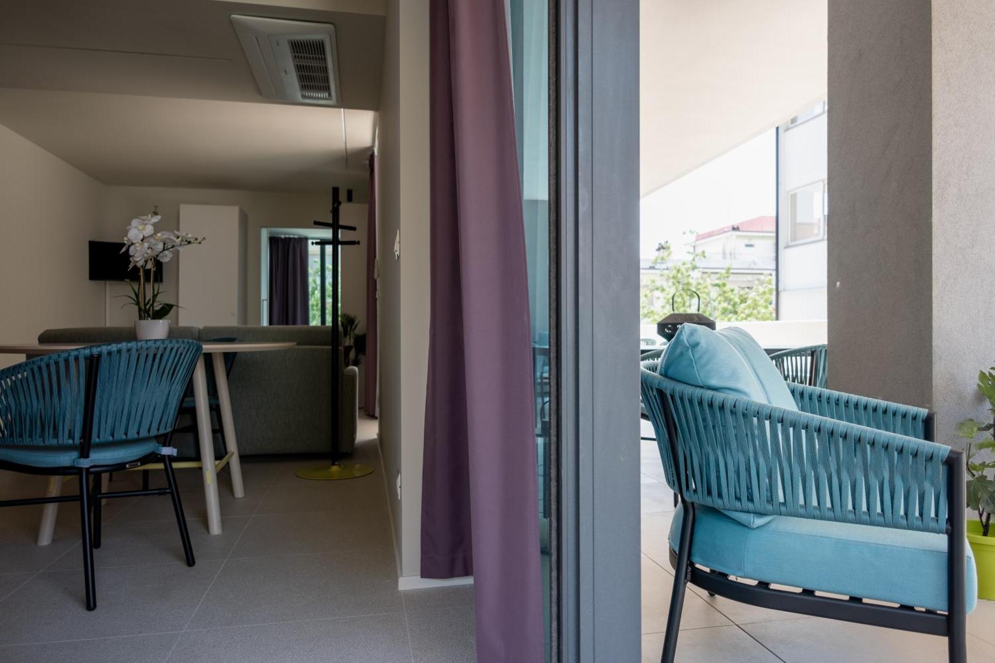 Aparthotel Zefiro Com Design, Large Terrace, Bike, Near Beach And Thermal Grado Eksteriør billede
